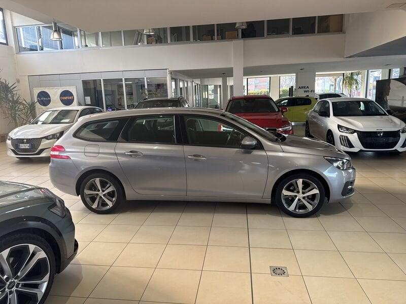 Peugeot 308 BlueHDi 130 S&S SW Allure