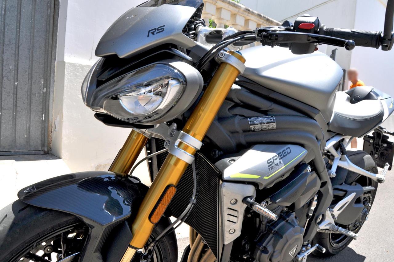 Triumph Speed Triple R 1200 rs