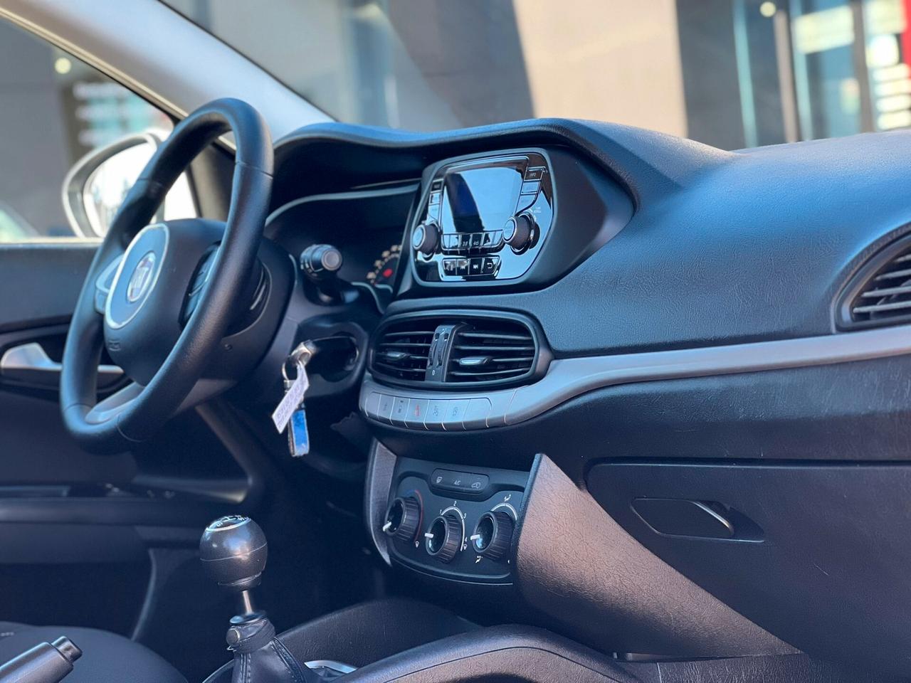 Fiat Tipo 1.6 Mjt S&S 5 porte Easy