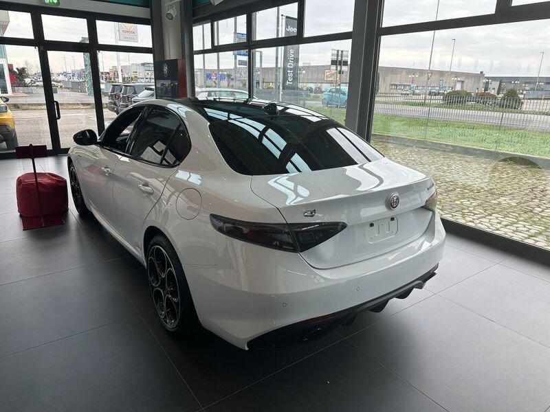 Alfa Romeo Giulia 2.2 Turbodiesel 210 CV AT8 AWD Q4 Veloce