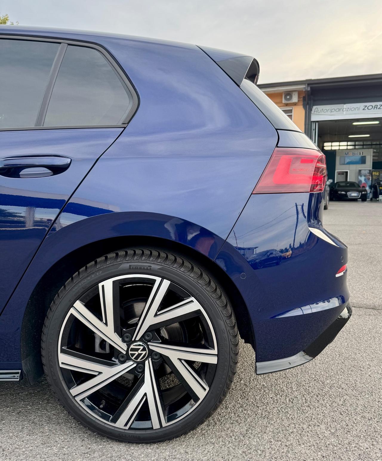 Volkswagen Golf 1.5 eTSI 150 CV EVO ACT DSG R-Line