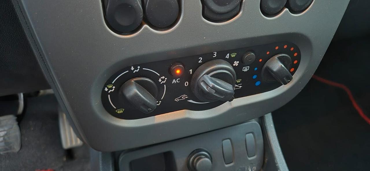 Dacia Duster 1.6 110CV GPL Lauréate-Uniproprietario