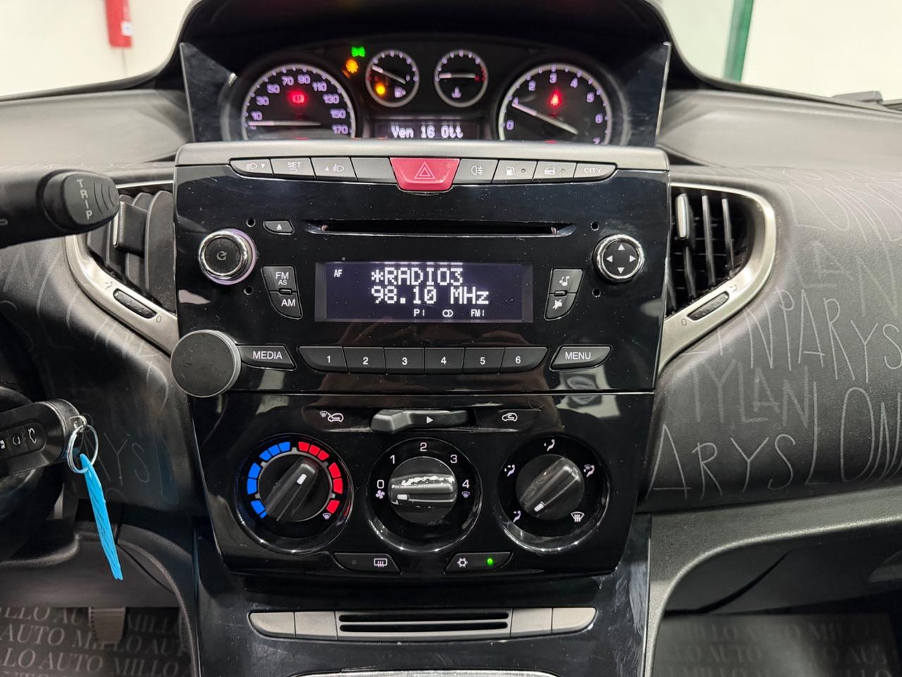 Lancia Ypsilon 1.2 69 CV 5 porte GPL Ecochic Elefantino
