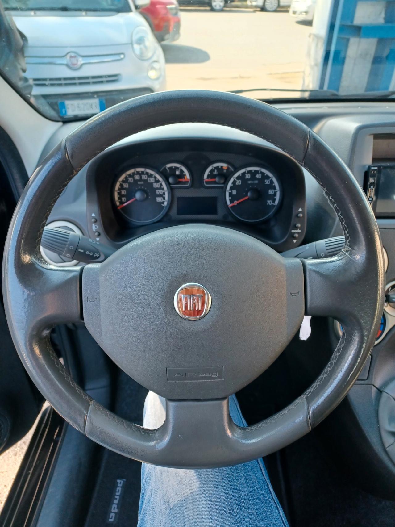 Fiat Panda 1.3 MJT 4x4 Cross CON ELD ANNO 2011