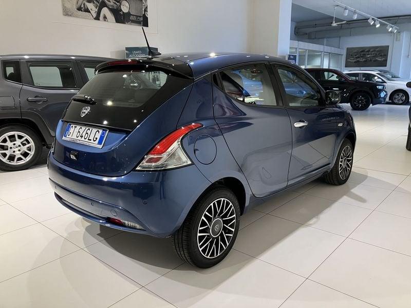 Lancia Ypsilon 1.0 FireFly 5 porte S&S Hybryd Gold