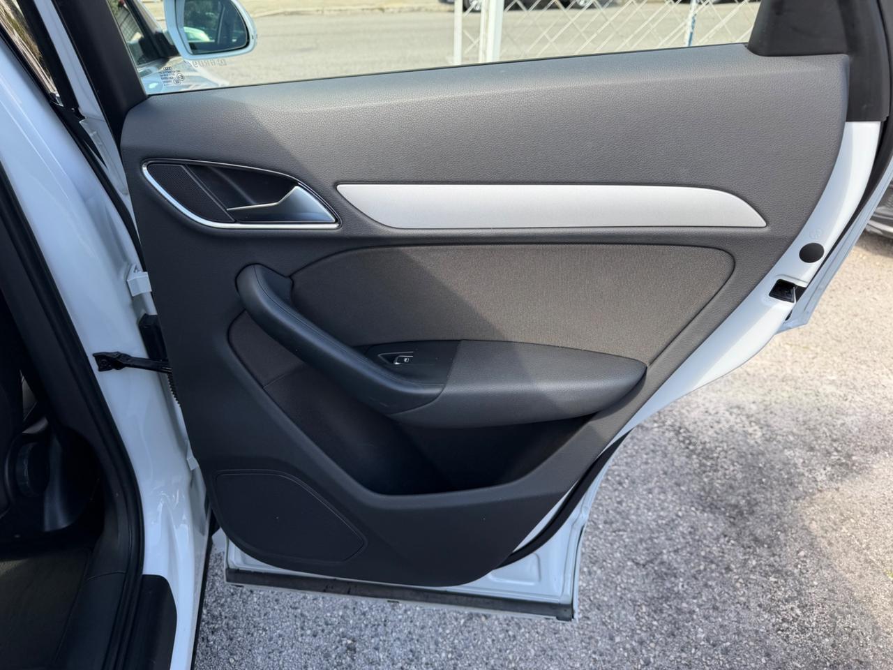 Audi Q3 2.0 TDI 150 CV quattro S tronic Sport