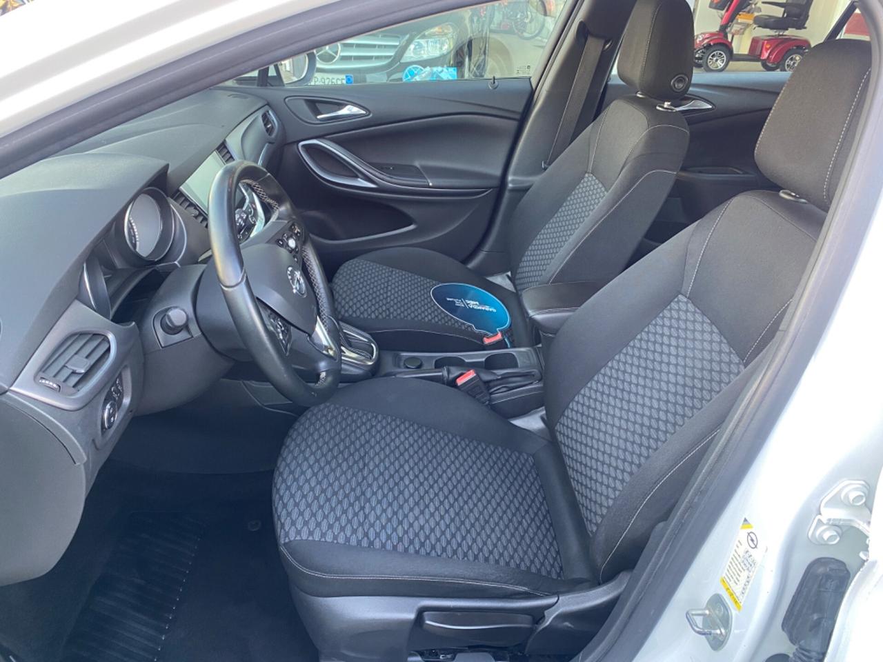 Opel Astra 1.6 CDTI Sports Tourer - automatico