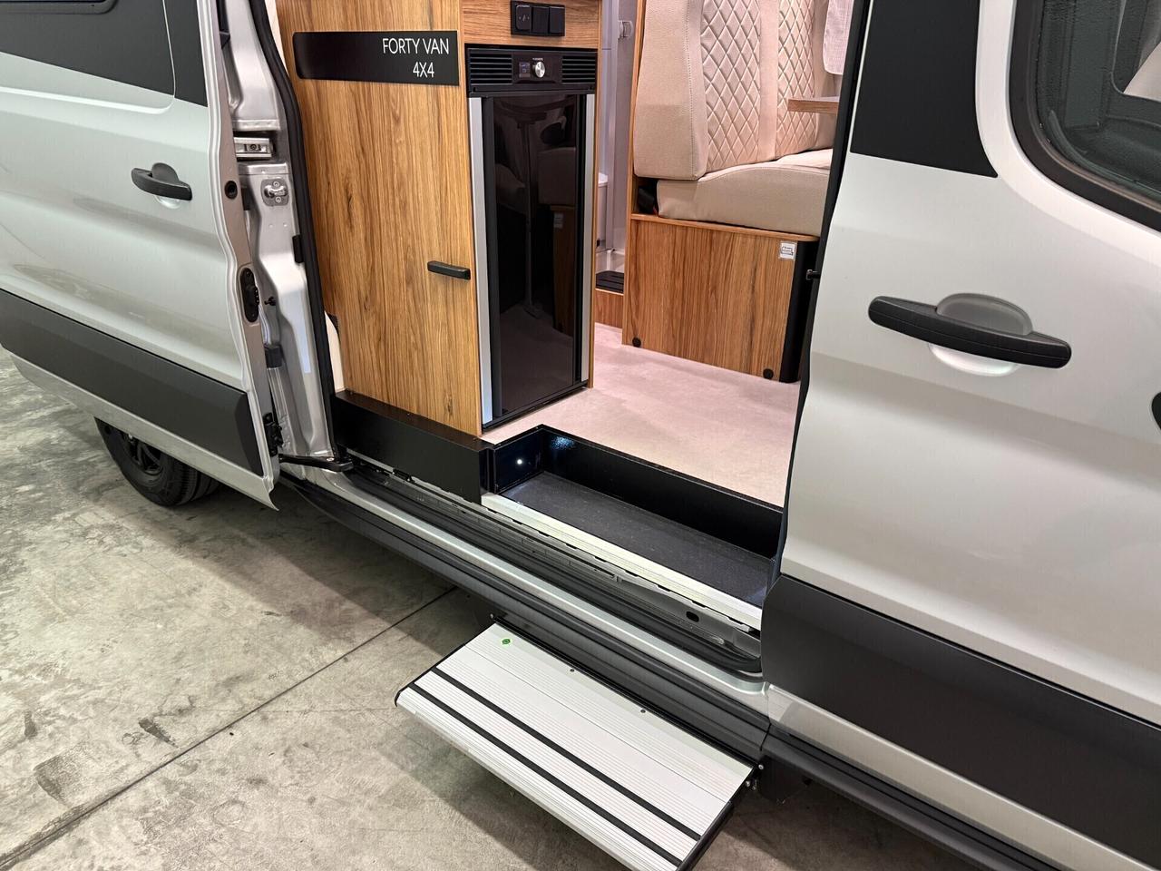 Ford Transit Font Vendome Forty Van 4x4 Elegance