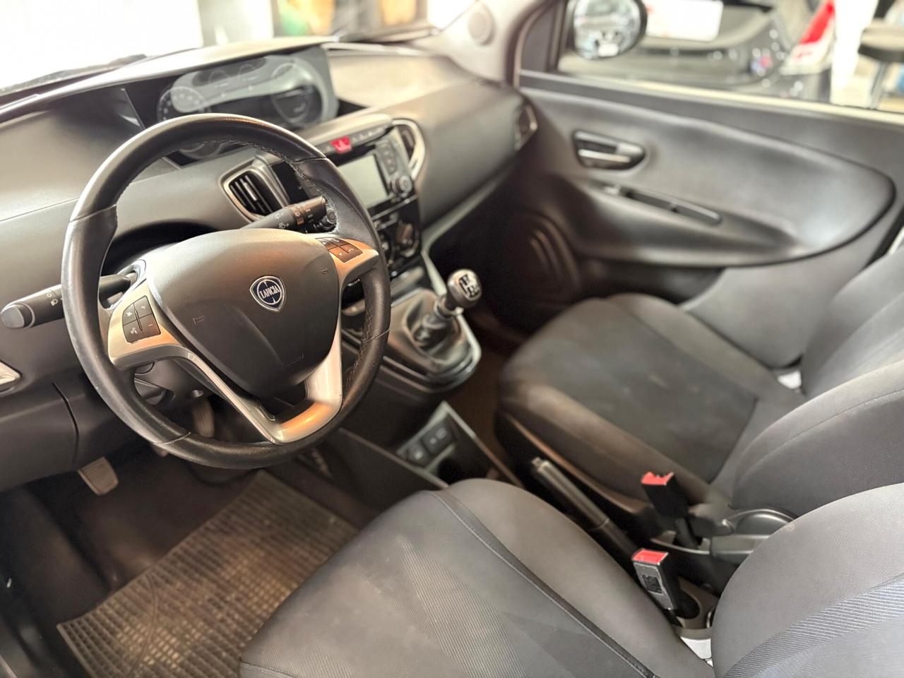 Lancia Ypsilon 1.0 FireFly 5 porte S&S Hybrid Ecochic Gold *PROMO*