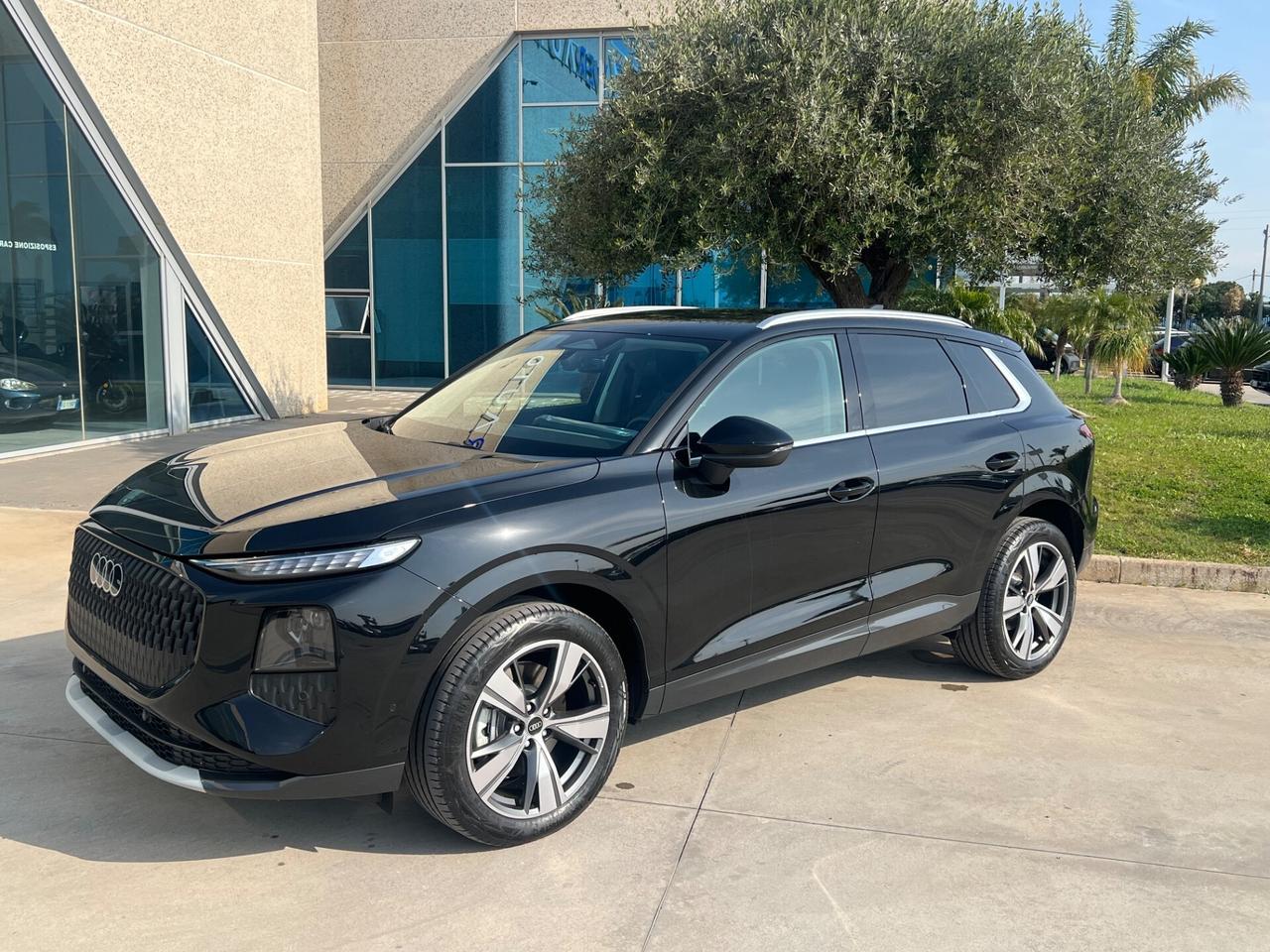 Audi Q3 TFSI 150 kW S tronic quattro Business Advanced Possibilità noleggio no scoring