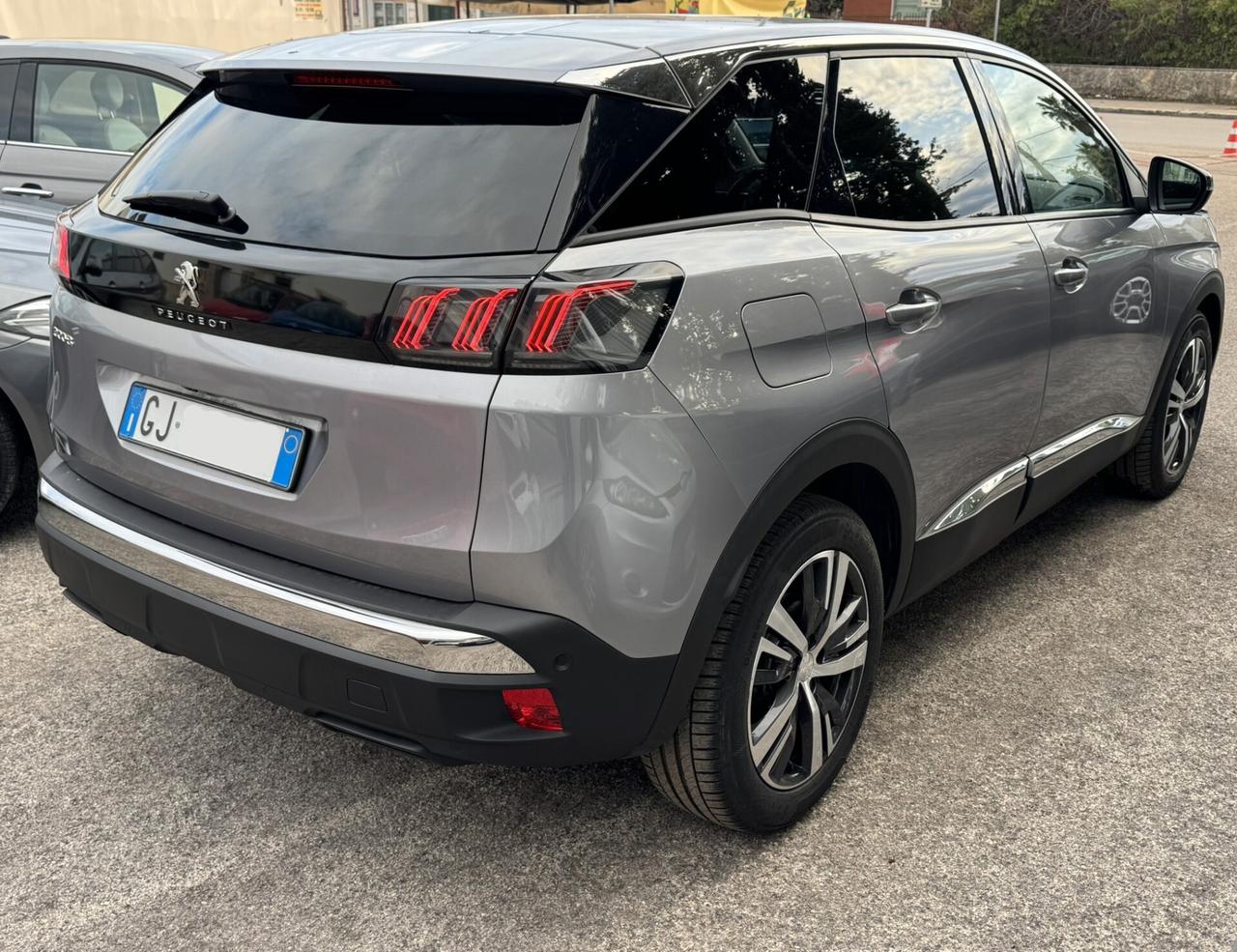 Peugeot 3008 BlueHDi 130 S&S EAT8 Allure
