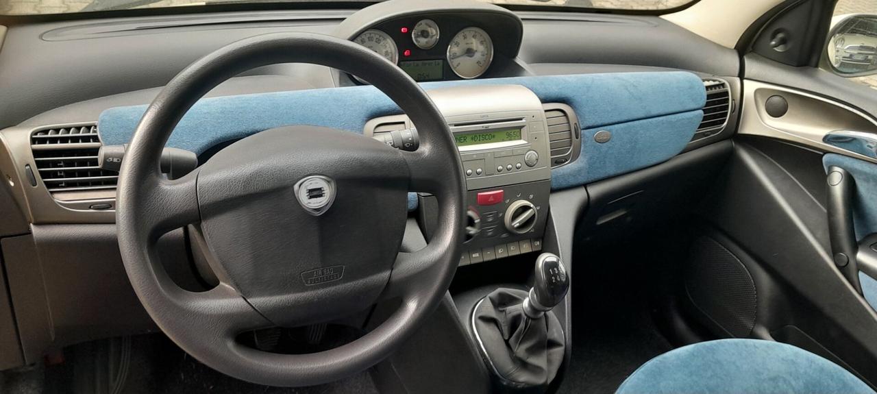 Lancia Ypsilon 1.2 Argento NeopatentatiOK