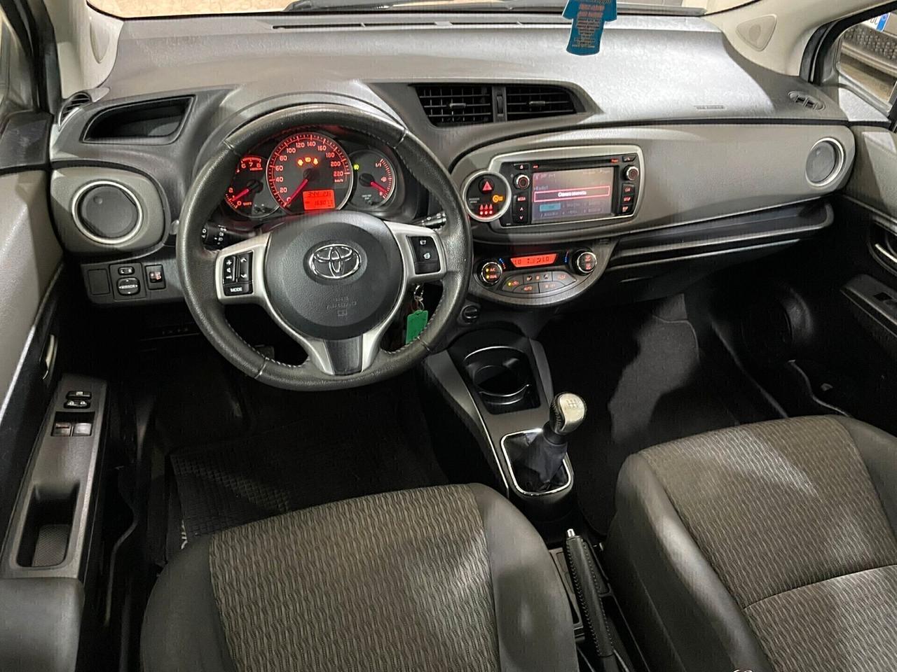 Toyota Yaris 1.0 5 porte Lounge