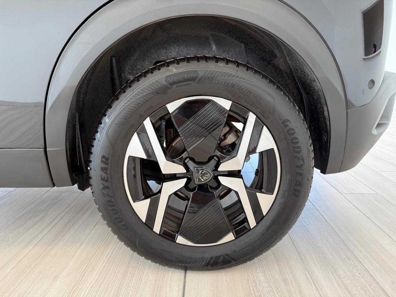 Peugeot 2008 PureTech 100 S&S Allure