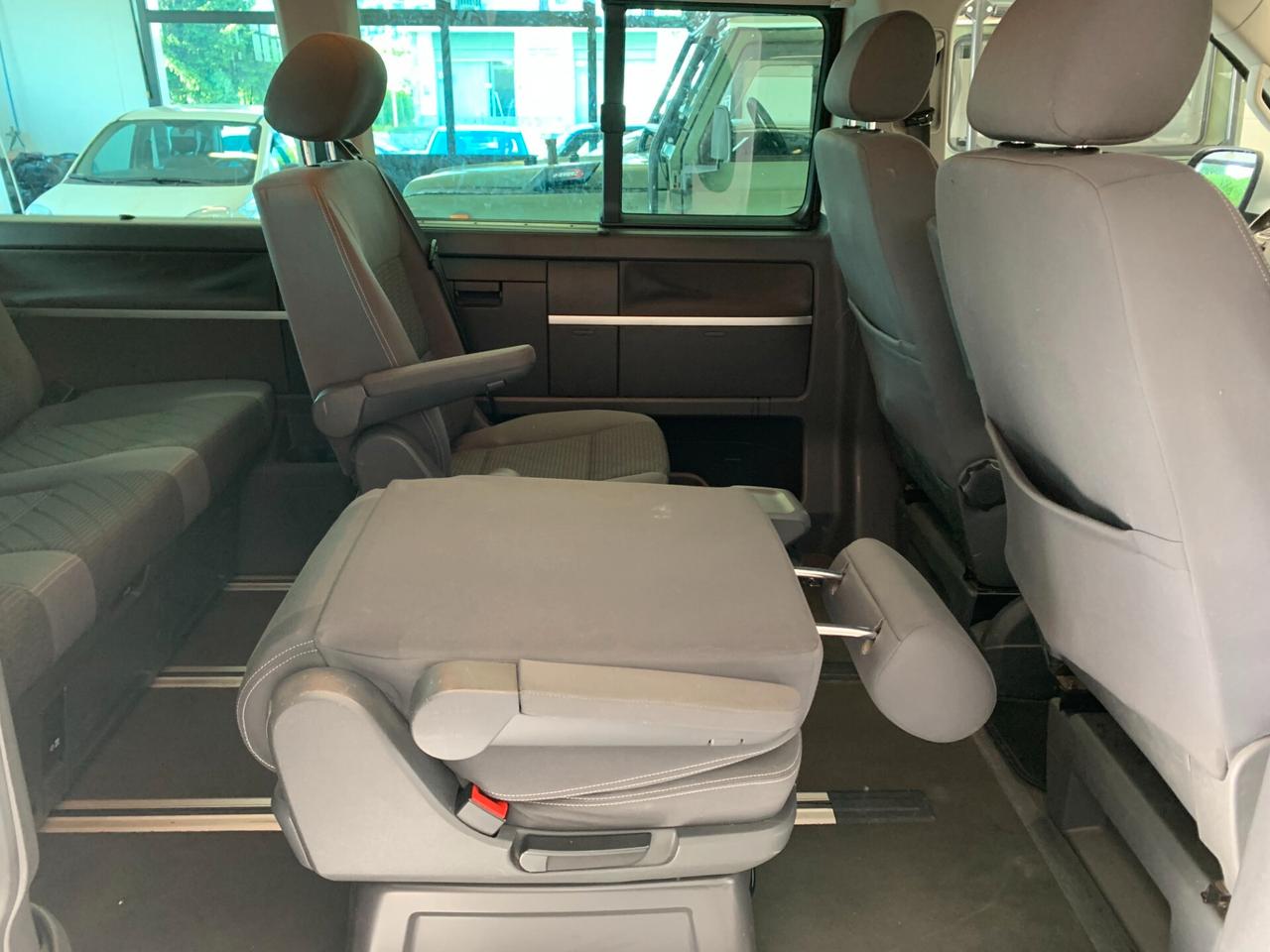 Volkswagen Multivan 2.0 BiTDI 180CV Comfortline