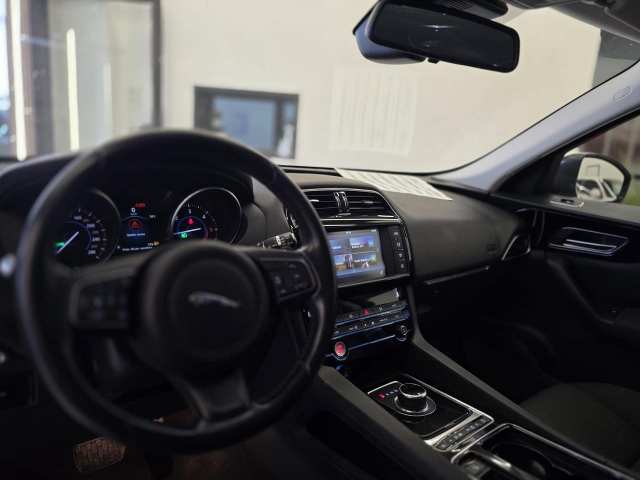 Jaguar F-Pace 2.0 D 163 CV Prestige