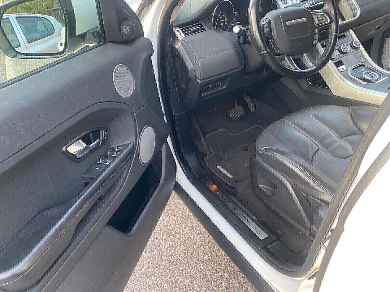 RANGE ROVER EVOQUE 2.2 TD4 5P. PURE