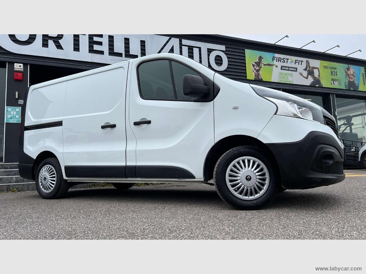 RENAULT Trafic T27 1.6dCi 120 Furgone Ice PORTA LAT DX-SX + I.V.A.