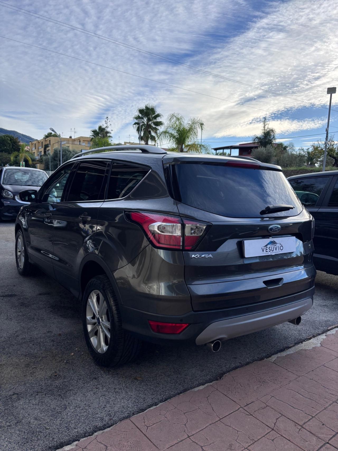 Ford Kuga 1.5 TDCI 120 CV S&S 2WD Powershift Titanium