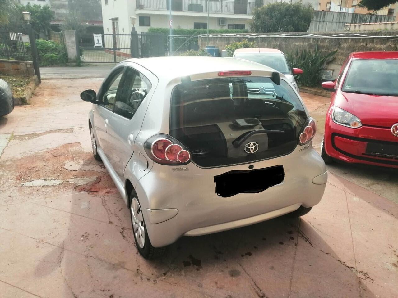 TOYOTA AYGO 1.0 68CV 2015 EURO 5 FULL BENZINA