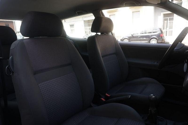 Volkswagen Polo Volkswagen Polo 1.9 47KW ANNO 2000