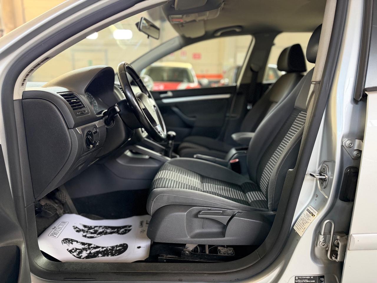 Volkswagen Golf 1.6 5p. Comfortline BiFuel GPL NEOPATENTATI