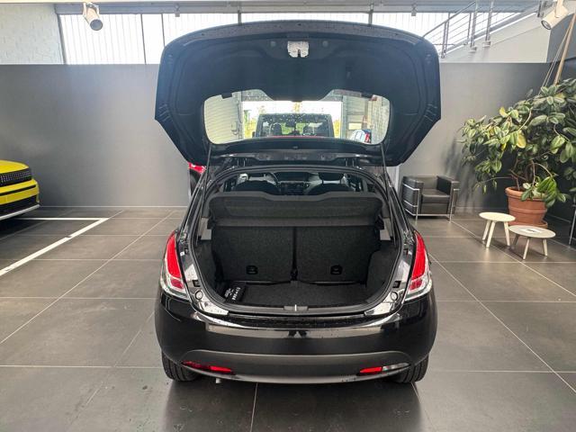 LANCIA Ypsilon 1.0 FireFly 5 porte S&S Hybrid Silver