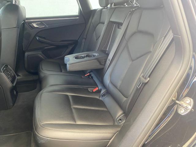PORSCHE Macan 2.0