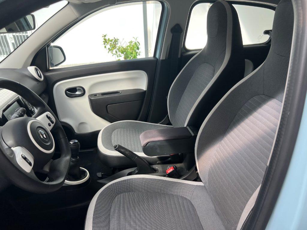 Renault Twingo SCe 65 CV Urban Night tua da €149,00 mensili