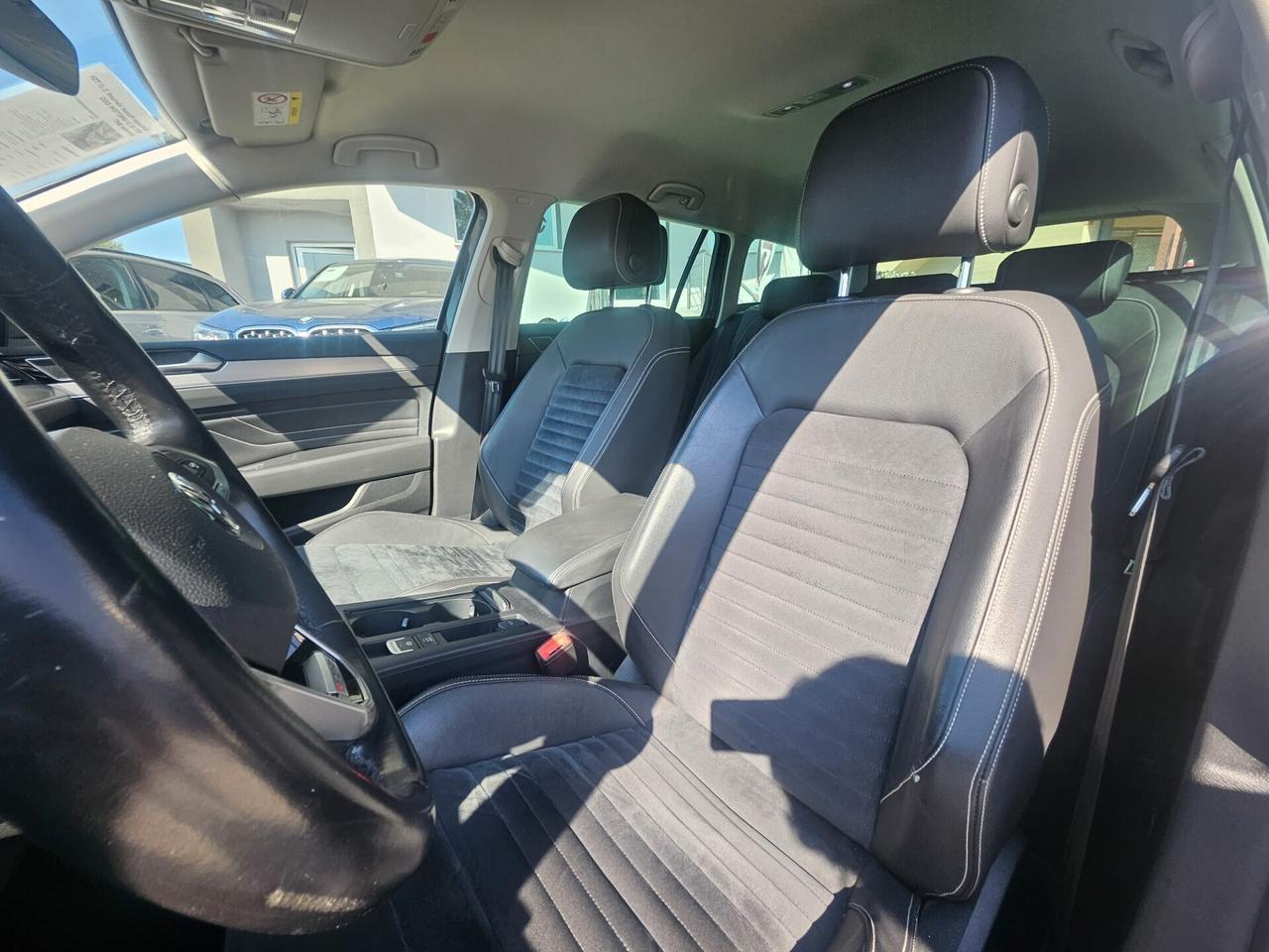 Volkswagen Passat Variant 2.0 TDI SCR 190 CV 4MOTION DSG Executive BMT