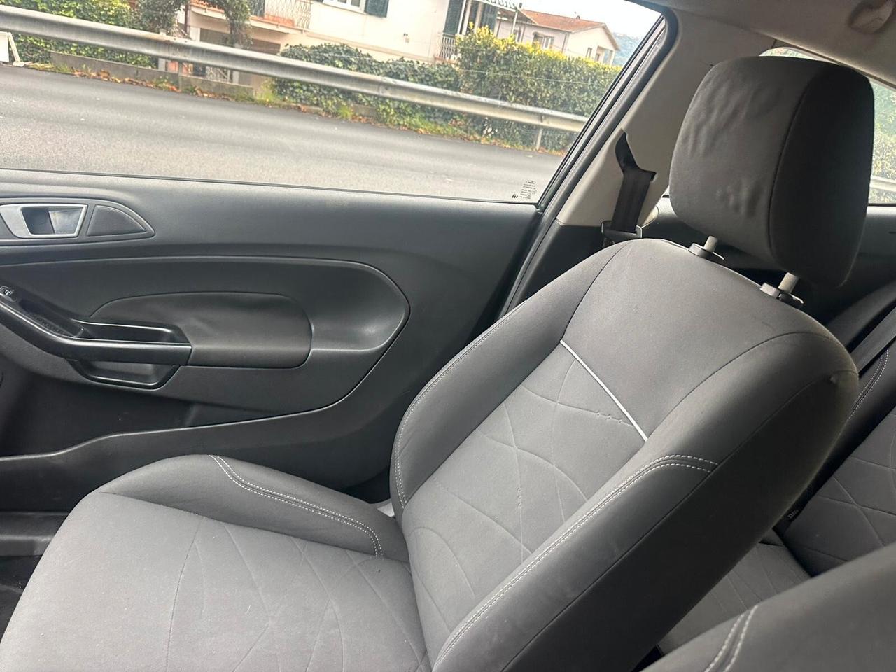 Ford Fiesta 1.4 5 porte Bz.- GPL