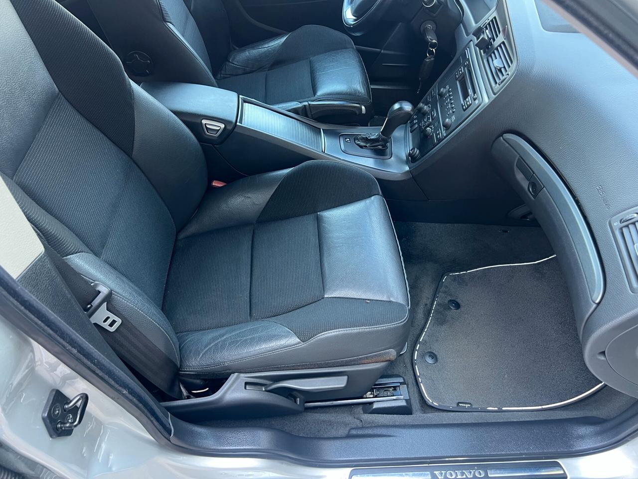 Volvo V70 2.4 D5/AUTOMATICA/UNICO PROP