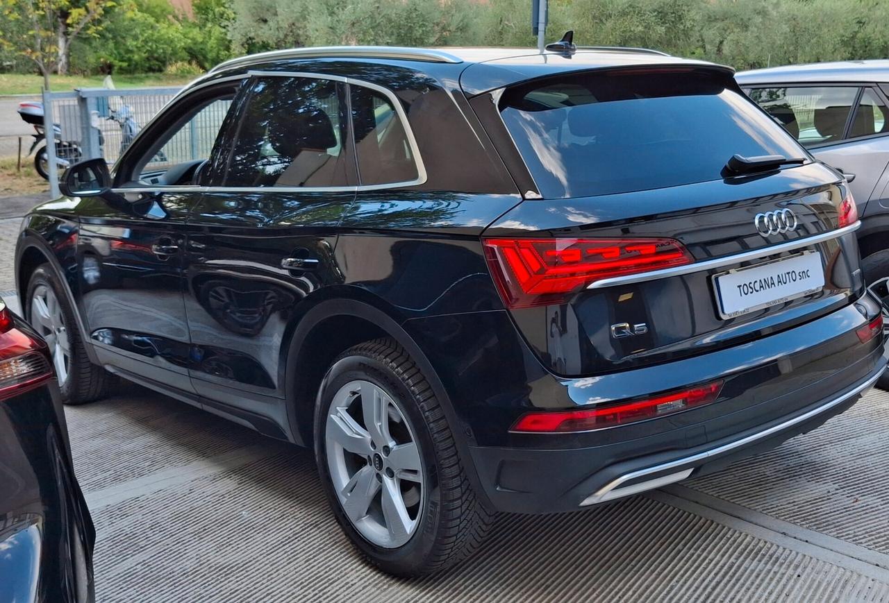Audi Q5 40 TDI 4x4 con ammortizzatori regolabili