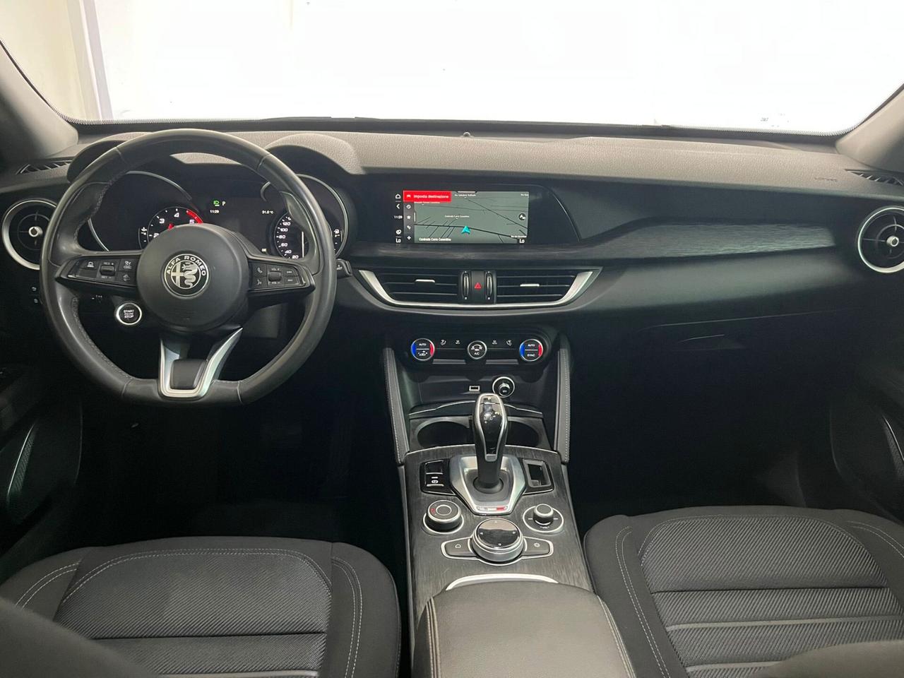 Alfa Romeo Stelvio 2.2 Turbodiesel 160 CV AT8 RWD Business ( Autocarro )