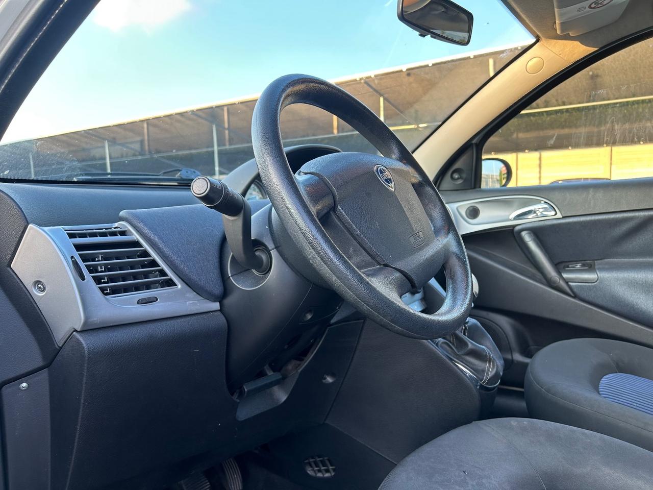 Lancia Ypsilon 1.2 Argento