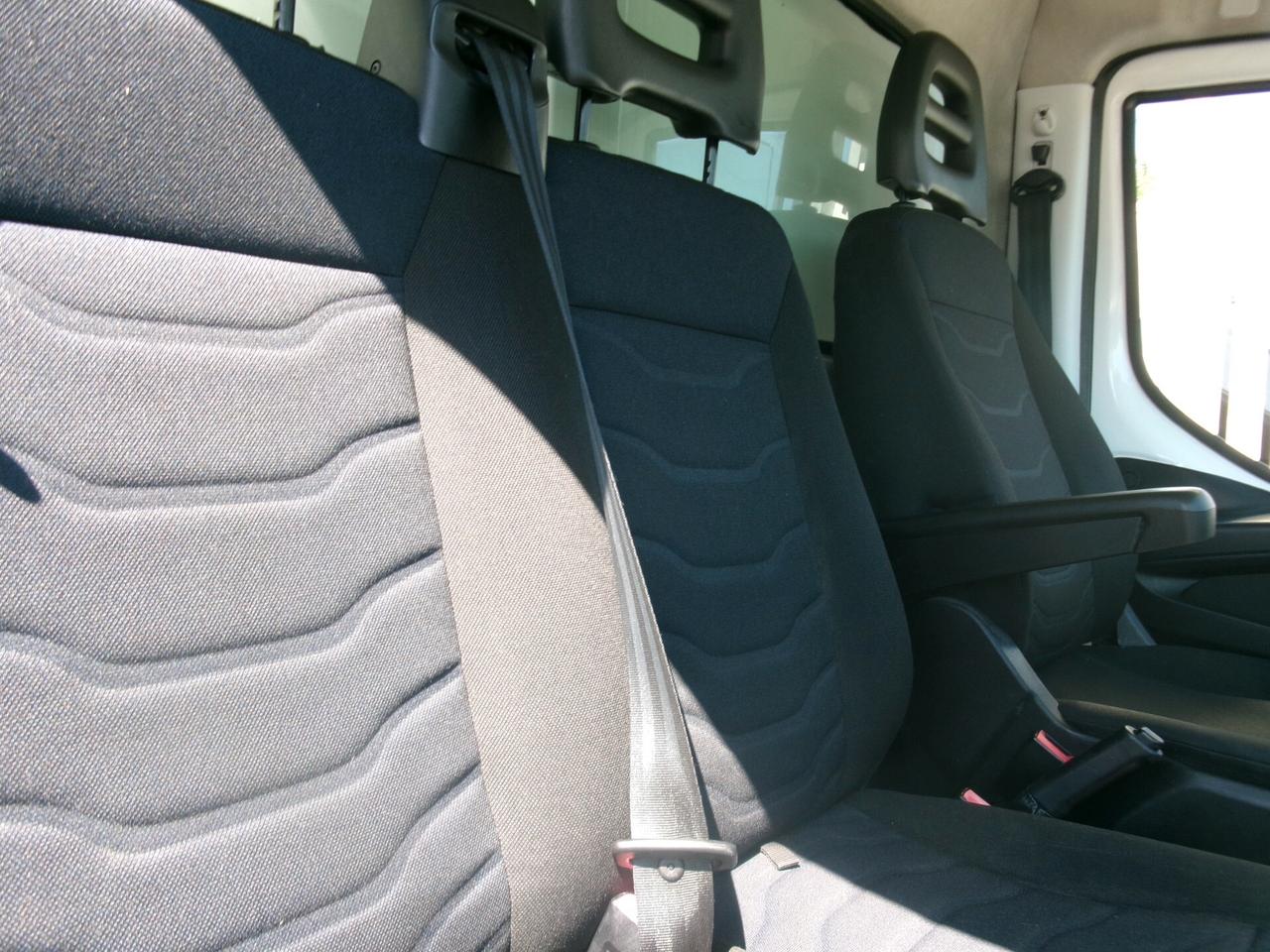 Iveco Daily 35C14 2.3 140CV E6 FRIGO+PEDANA CARICATRICE 10Q ATP FRCX -20° 09/2027 5 PEDANE 188000 KM