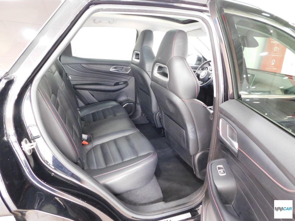 MG - EHS - Plug-in Hybrid Luxury