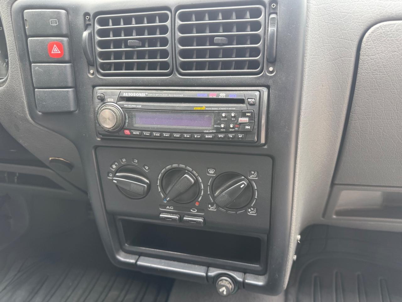 Volkswagen Caddy 1.9 diesel Van Vetrato