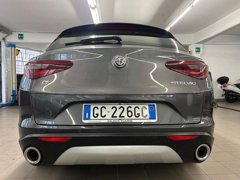 Alfa Romeo Stelvio 2.0 Turbo 200 CV AT8 Q4 Executive