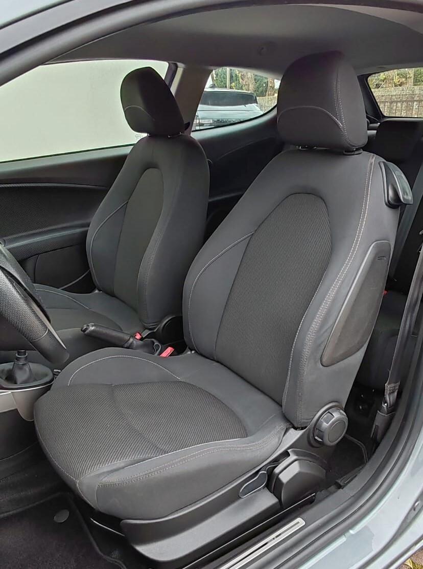 Alfa Romeo MiTo 1.6 JTDm-2 S&S Distinctive Sport Pack