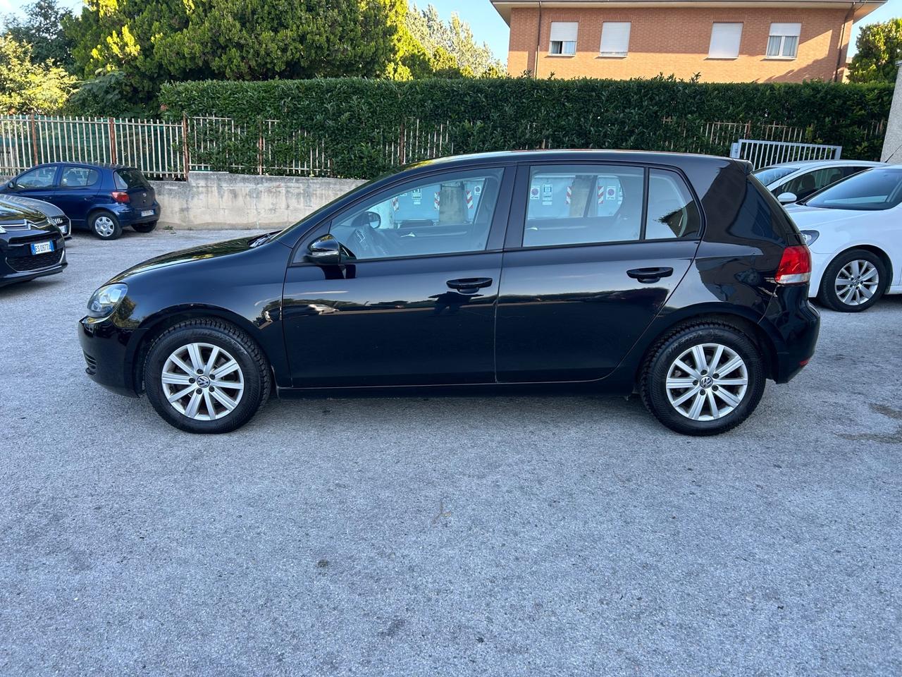 Volkswagen Golf 1.6 TDI DPF 5p