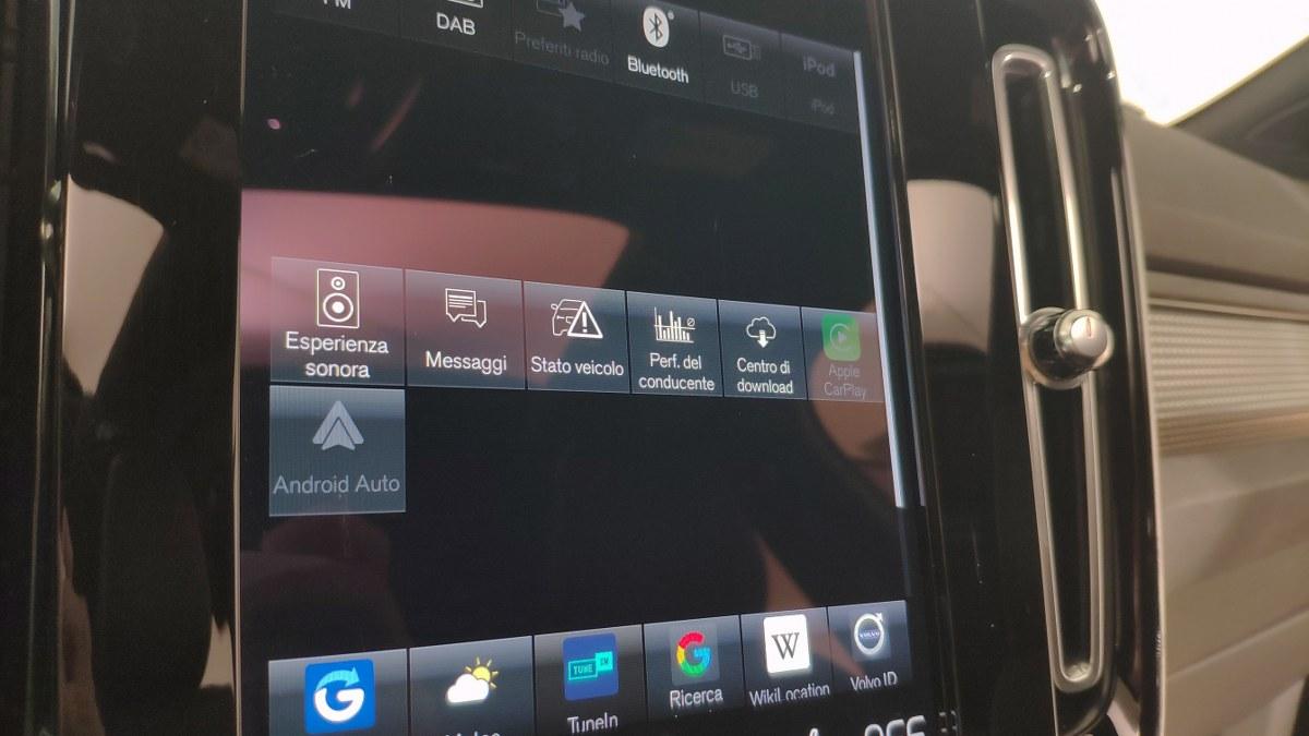 VOLVO Xc40 T4 Recharge Plug-In Hybrid R-Design