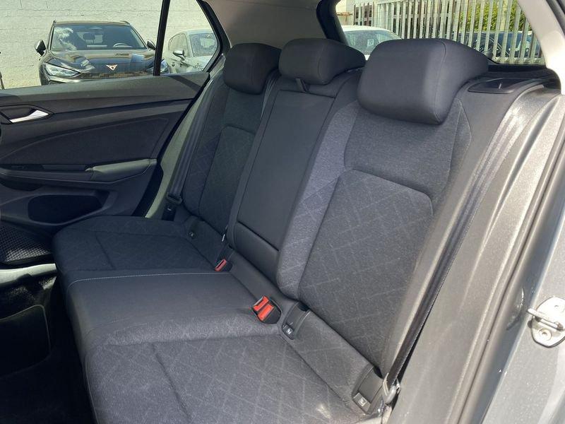 Volkswagen Golf 8 Life 2.0 TDI 116CV