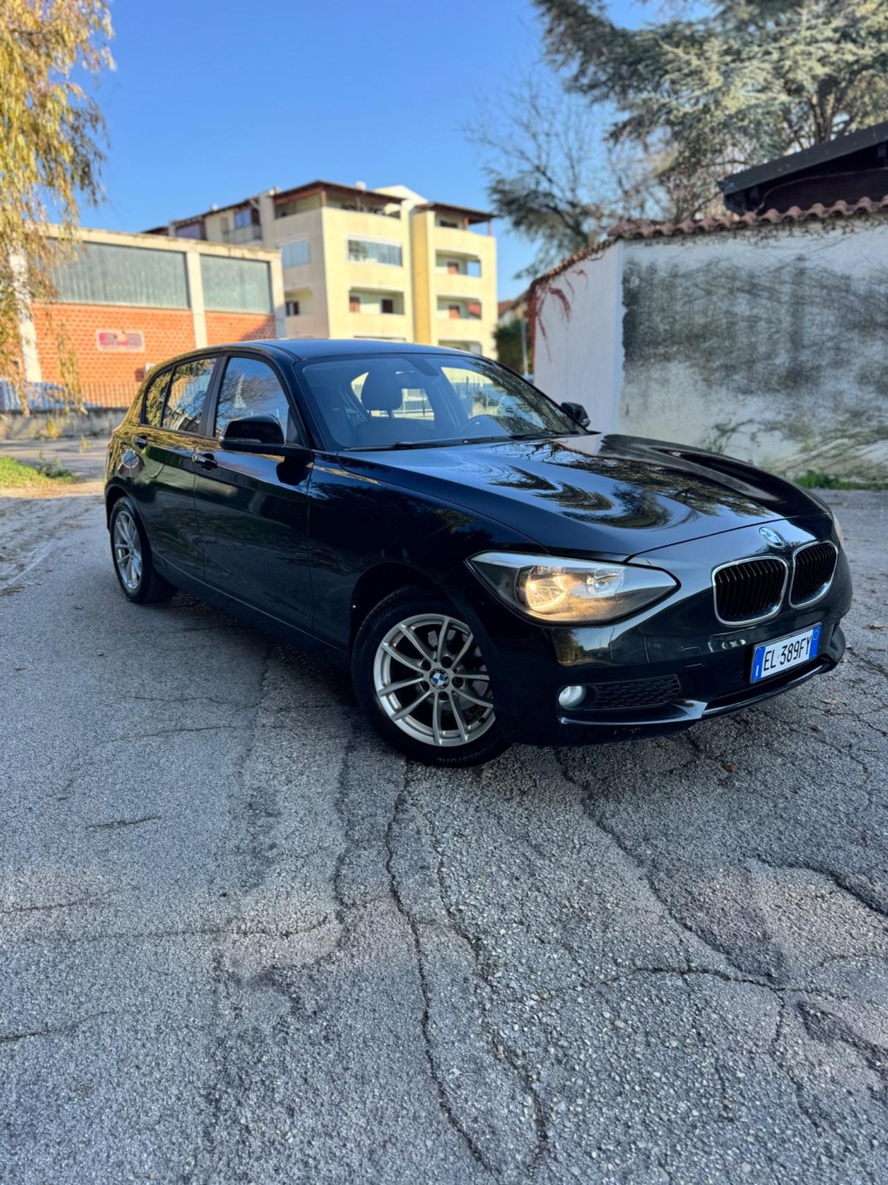 Bmw 116 116d 5p. Urban
