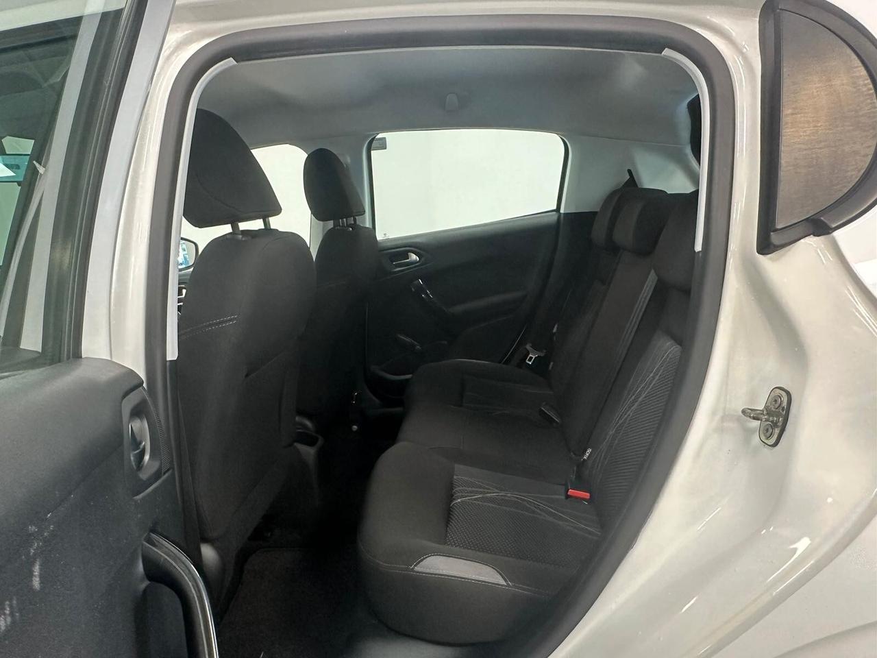 Peugeot 208 1.2 VTi 82 CV 5 porte Allure