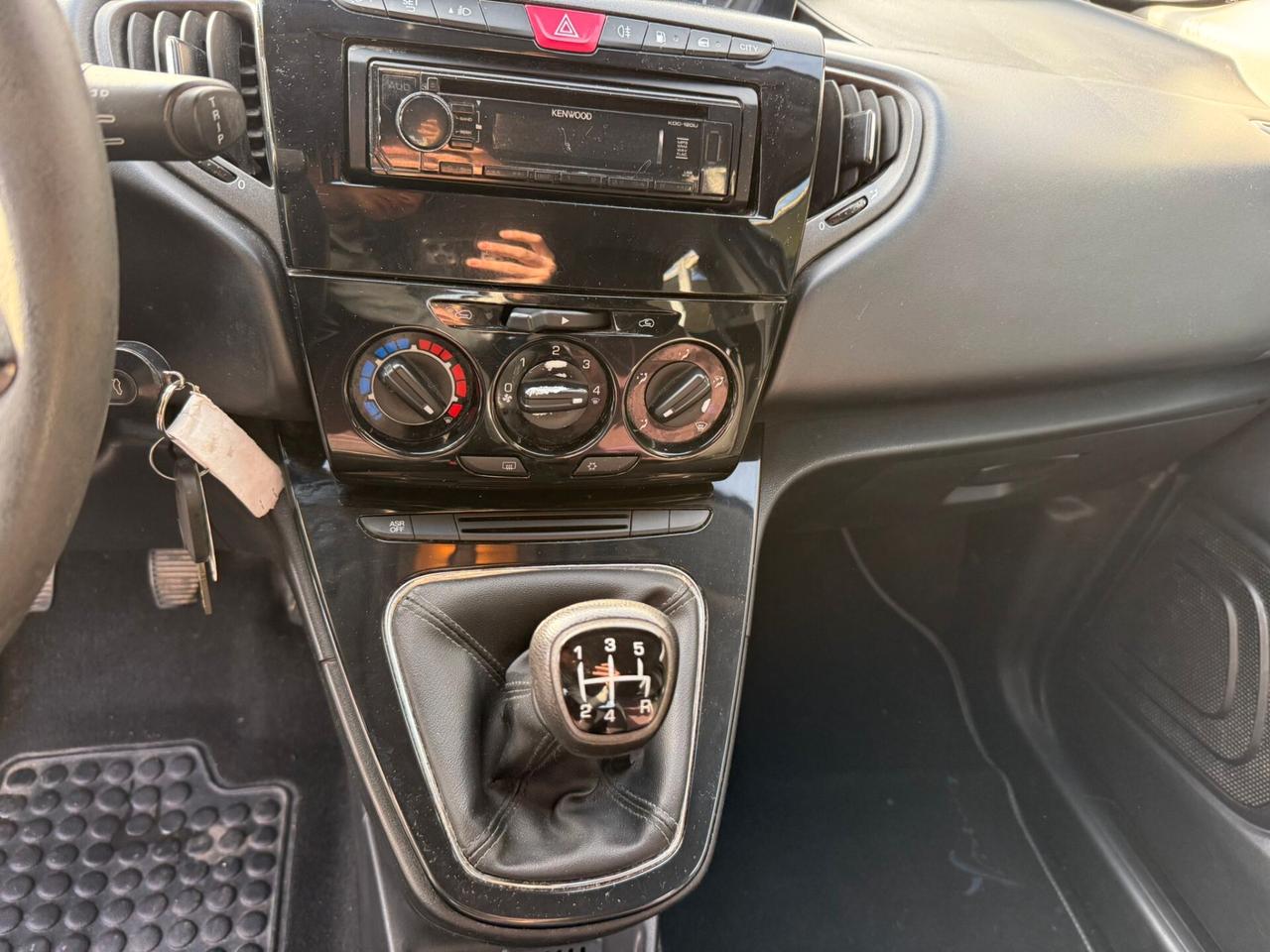 Lancia Ypsilon 1.2 69 CV 5 porte GPL Ecochic Gold