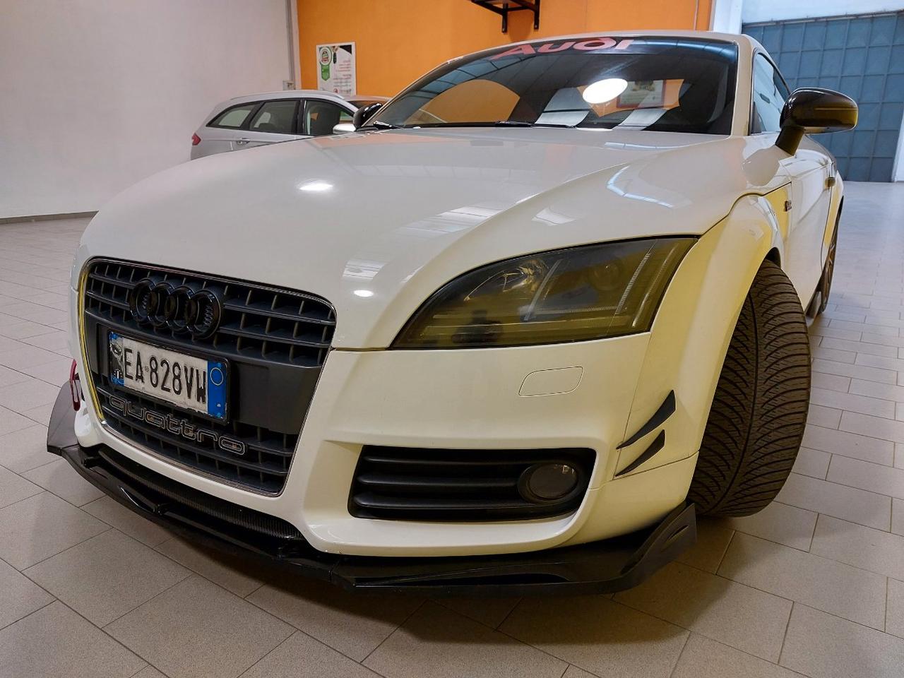 Audi TT Coupe 2.0 tfsi S-LINE