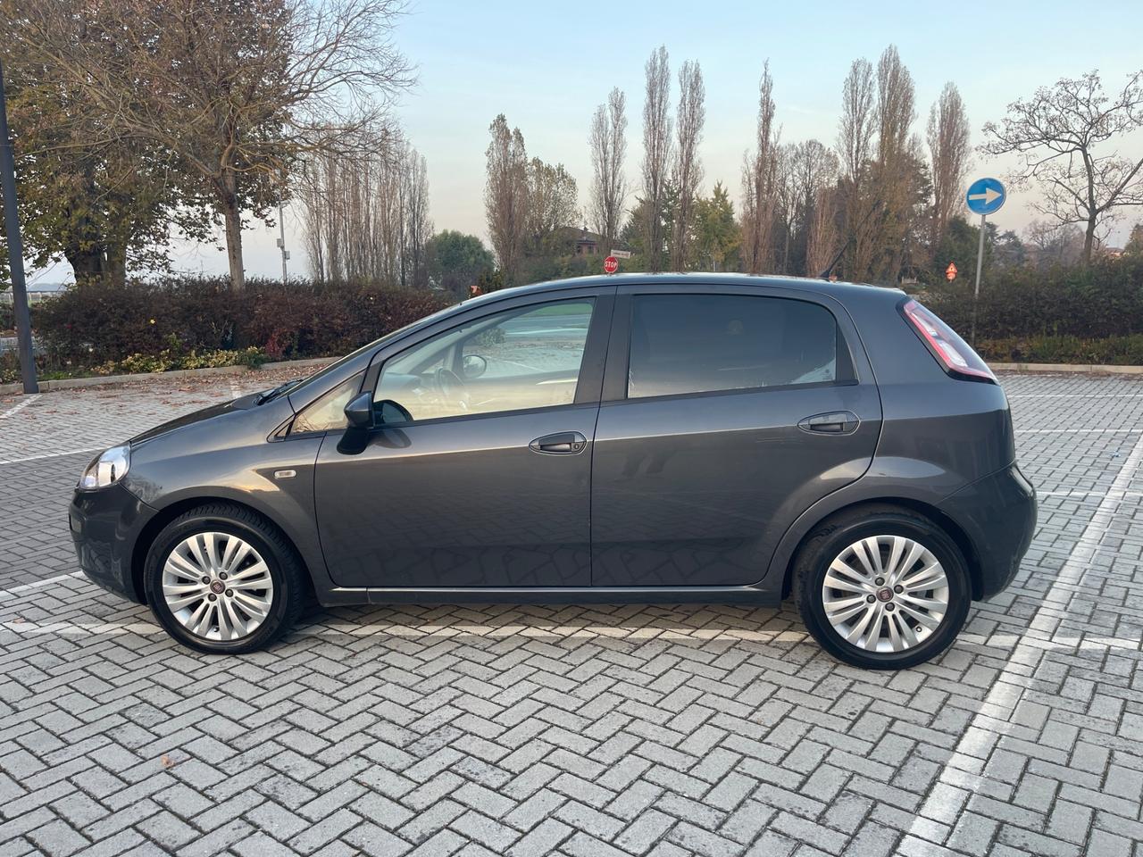Fiat Punto 1.3 MJT II 75 CV 5 porte Lounge