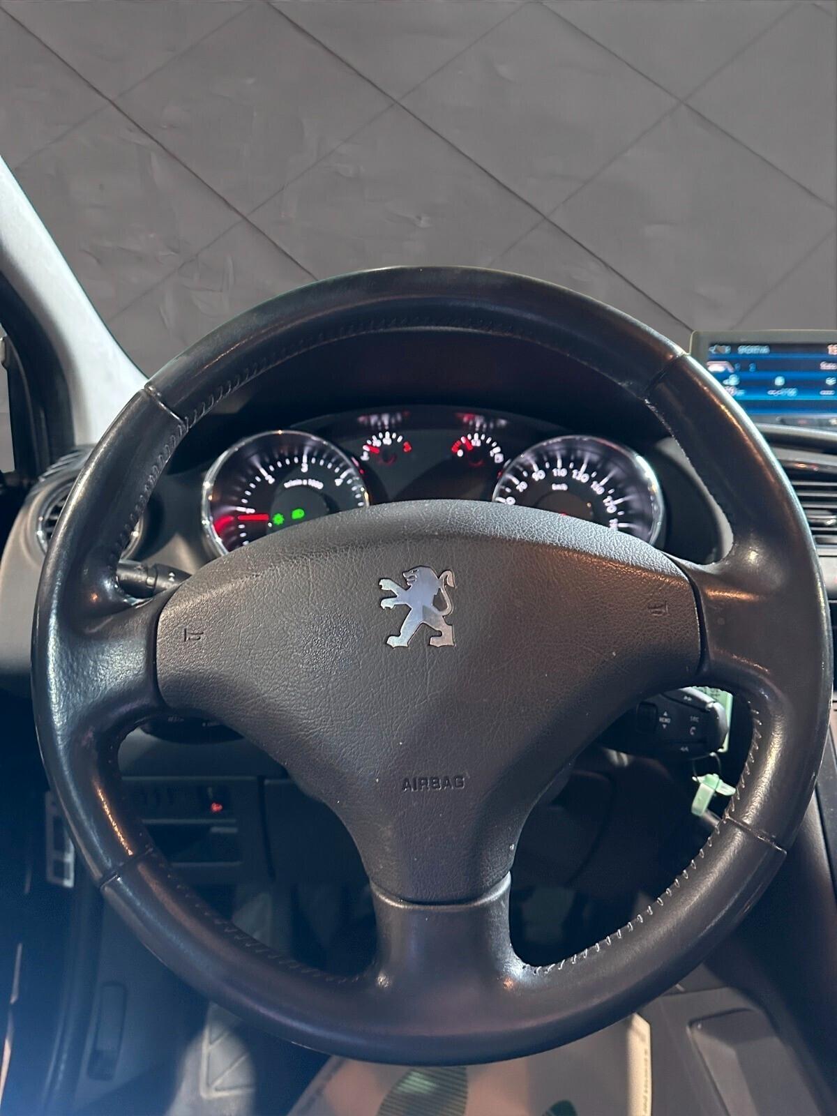 Peugeot 3008 1.6 HDi 112CV Business