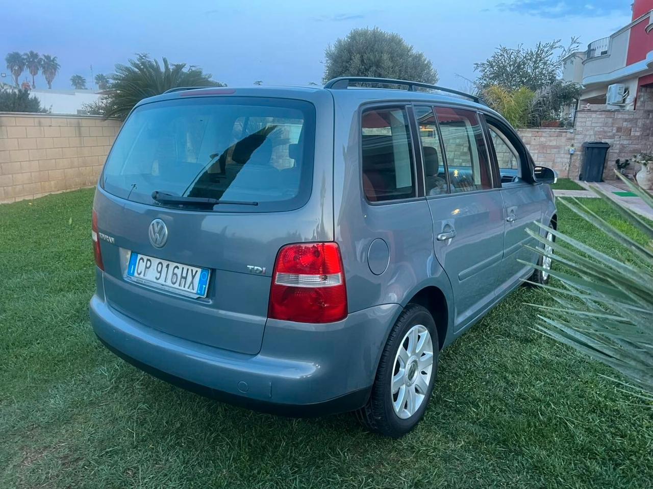 Volkswagen Touran 1.9 TDI 105CV DSG Trendline